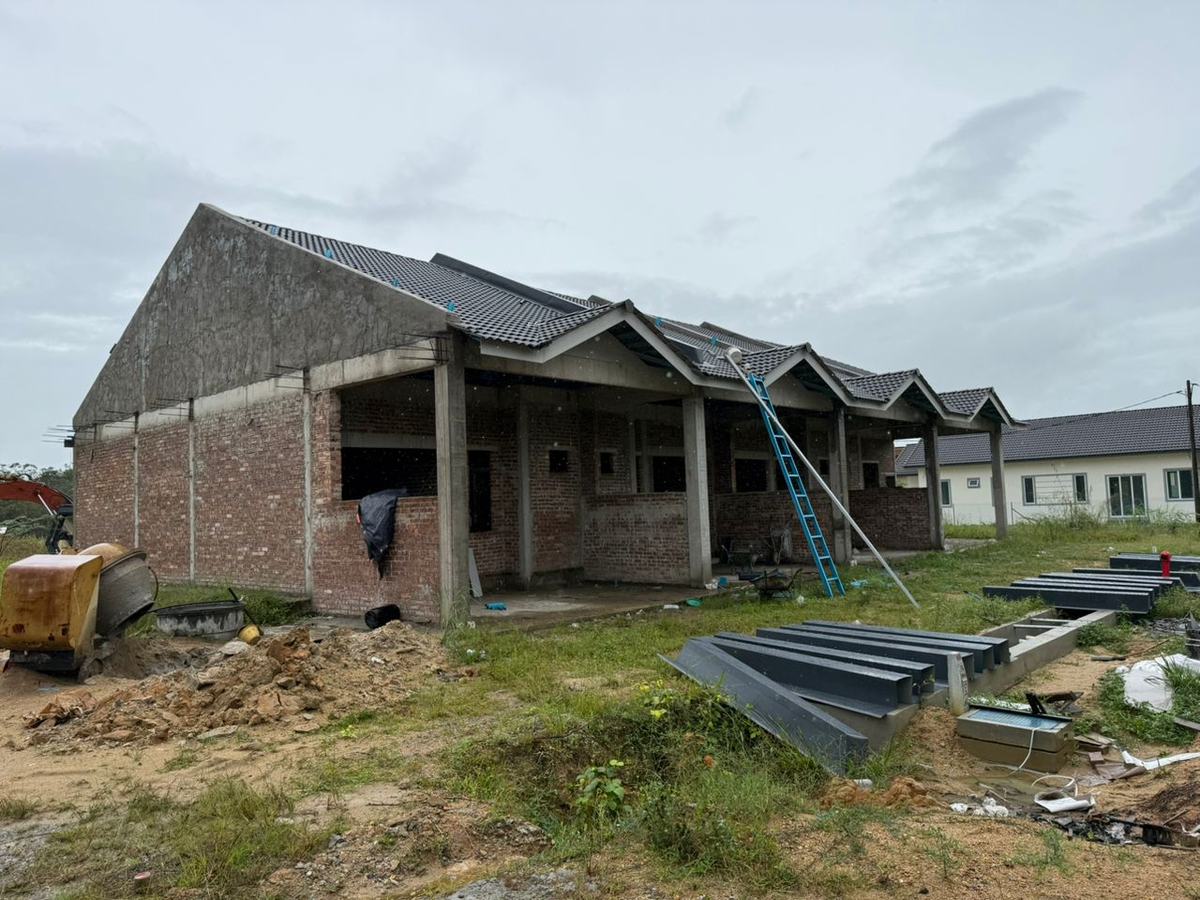 Construction of 4 terrace houses PT5520 to PT5523